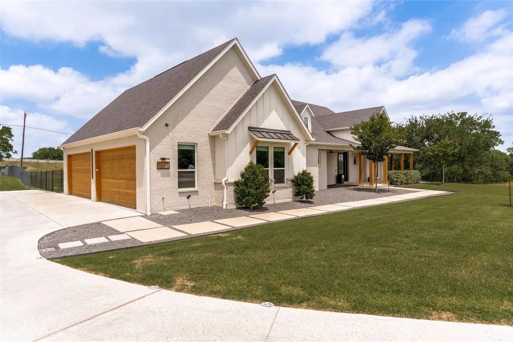 1404 Tucker Place, Celina