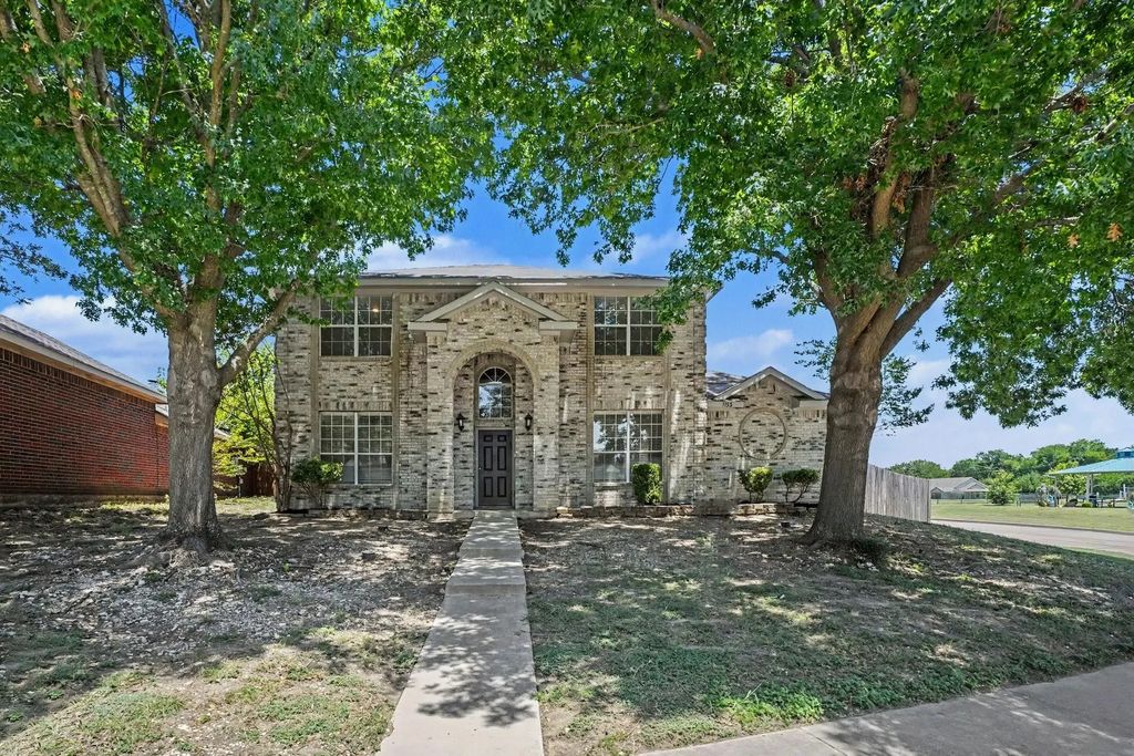 1153 Weaver Street, Cedar Hill
