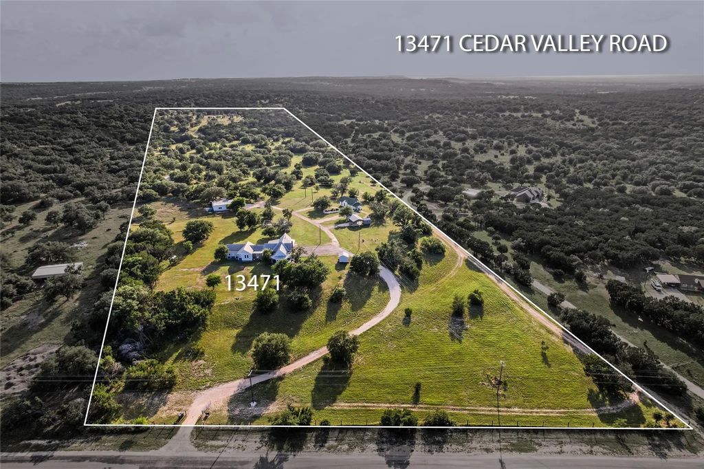 13471 Cedar Valley Road, Salado