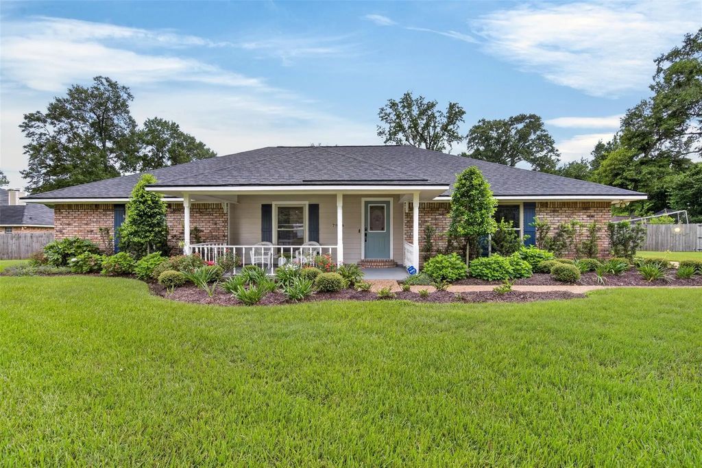 7904 Cedar Creek Circle, Haughton