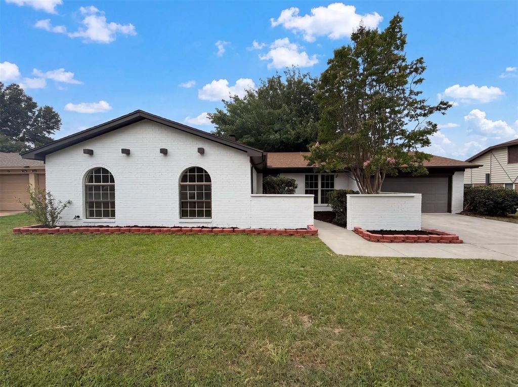 3729 Venice Drive, North Richland Hills