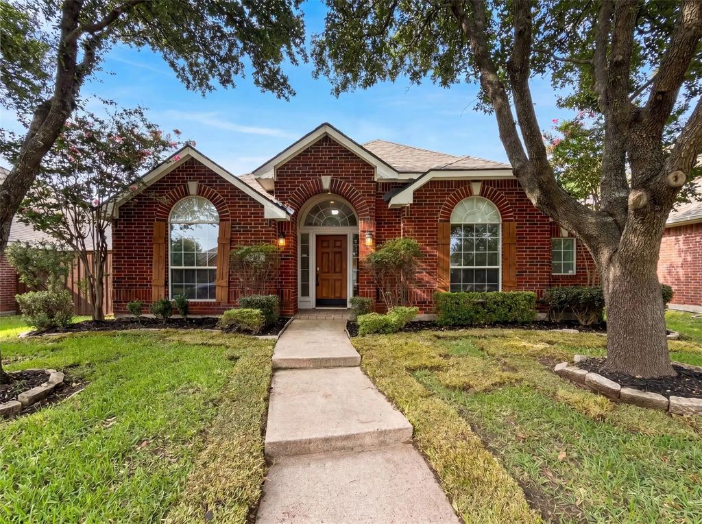 1441 Forest Oaks Court, Frisco