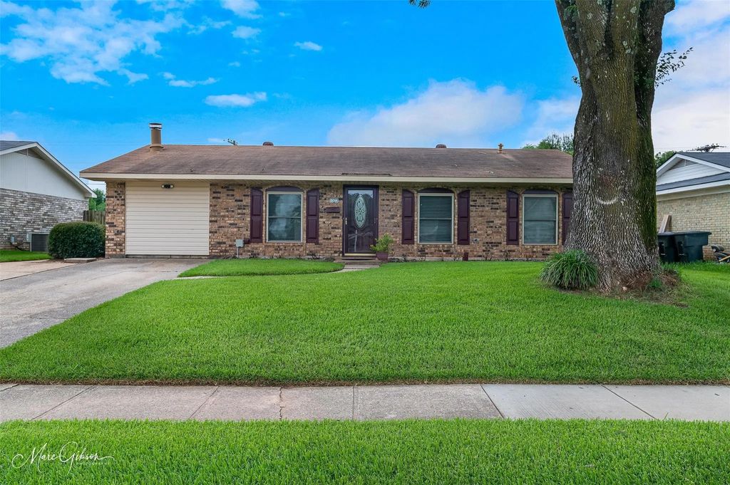 1523 Holiday Place, Bossier City