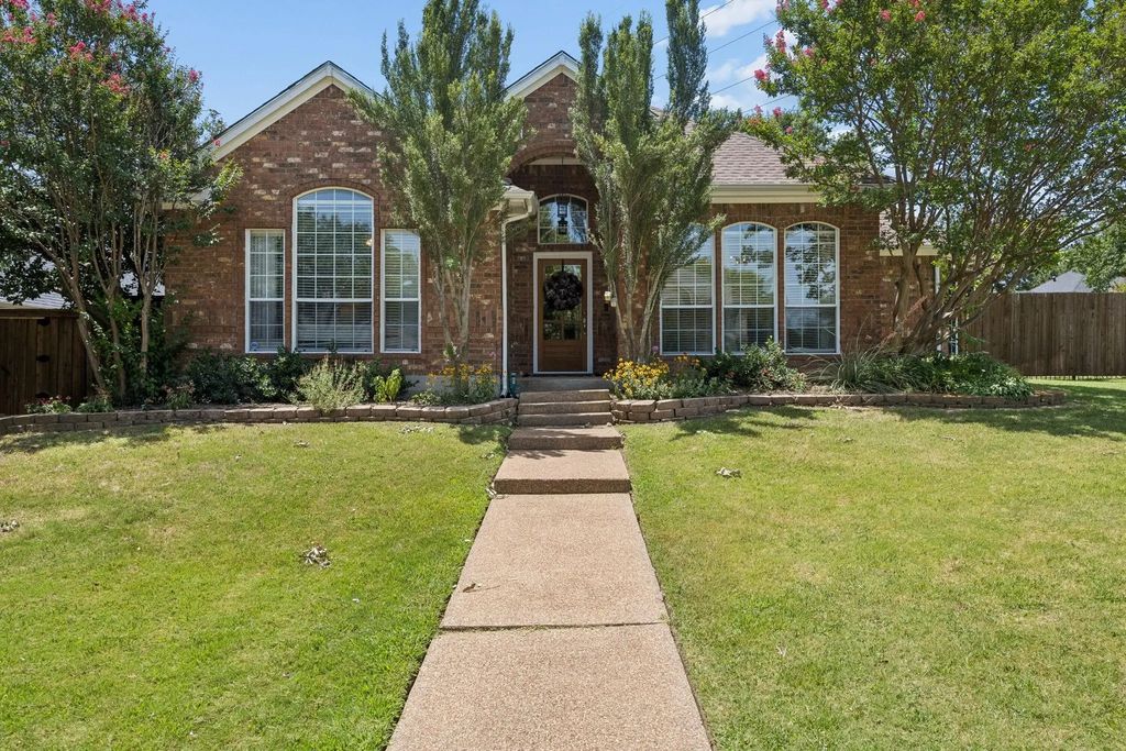 729 Herman Drive, Hurst