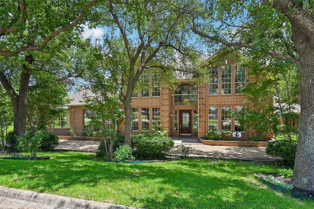 2312 Stonegate Circle, Denton
