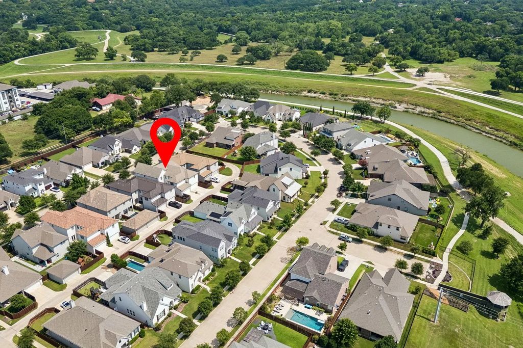 520 Sheer Bliss Lane, Fort Worth