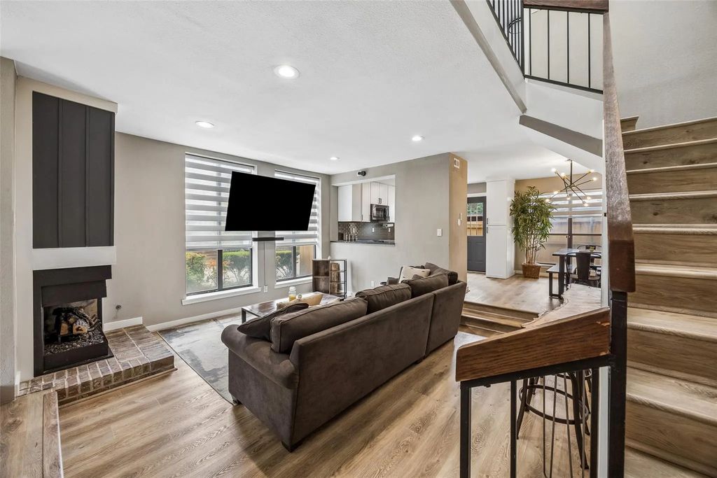 7522 Holly Hill Drive 2, Dallas