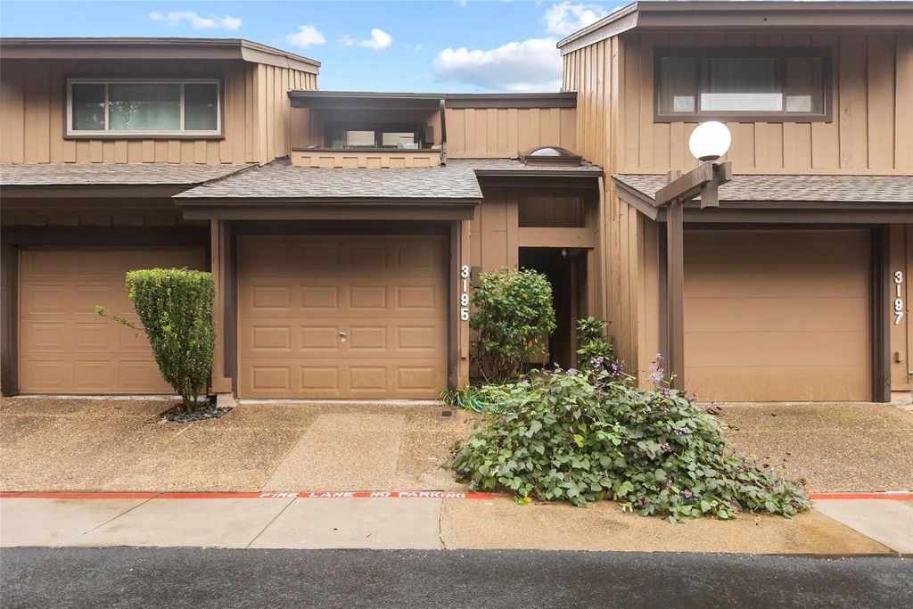 3195 Golden Oak Court, Farmers Branch