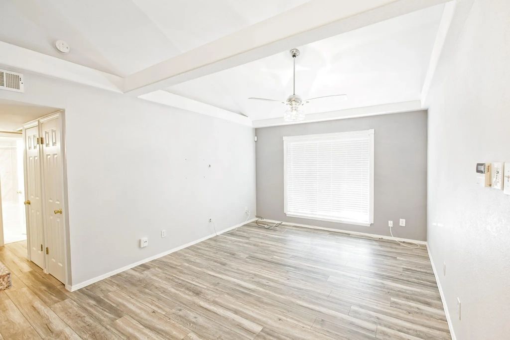 10590 High Hollows Drive 284, Dallas
