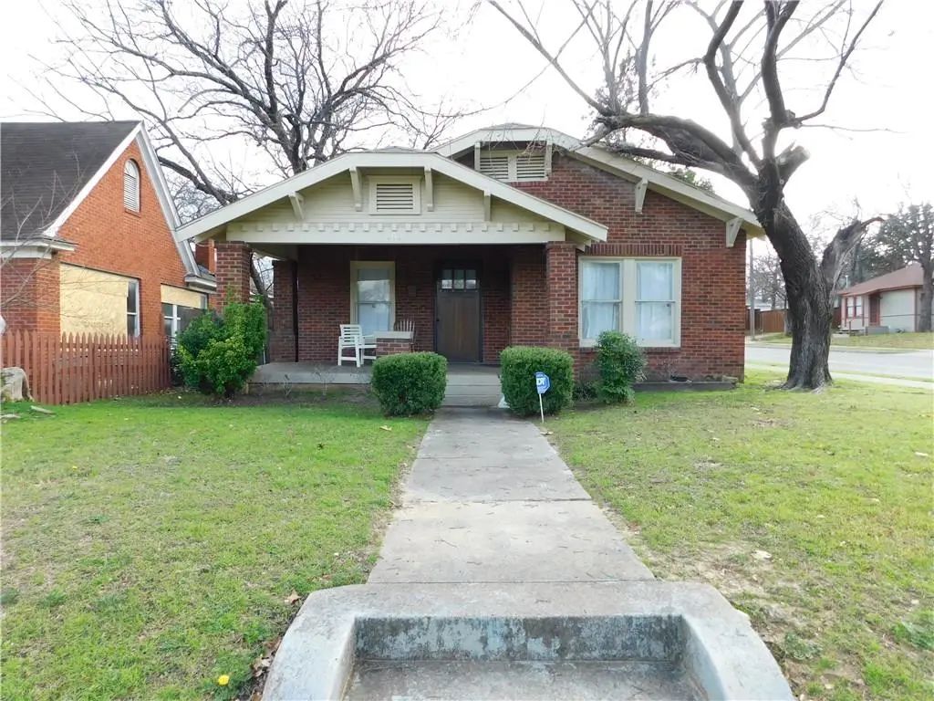 202 E 5th Street, Dallas