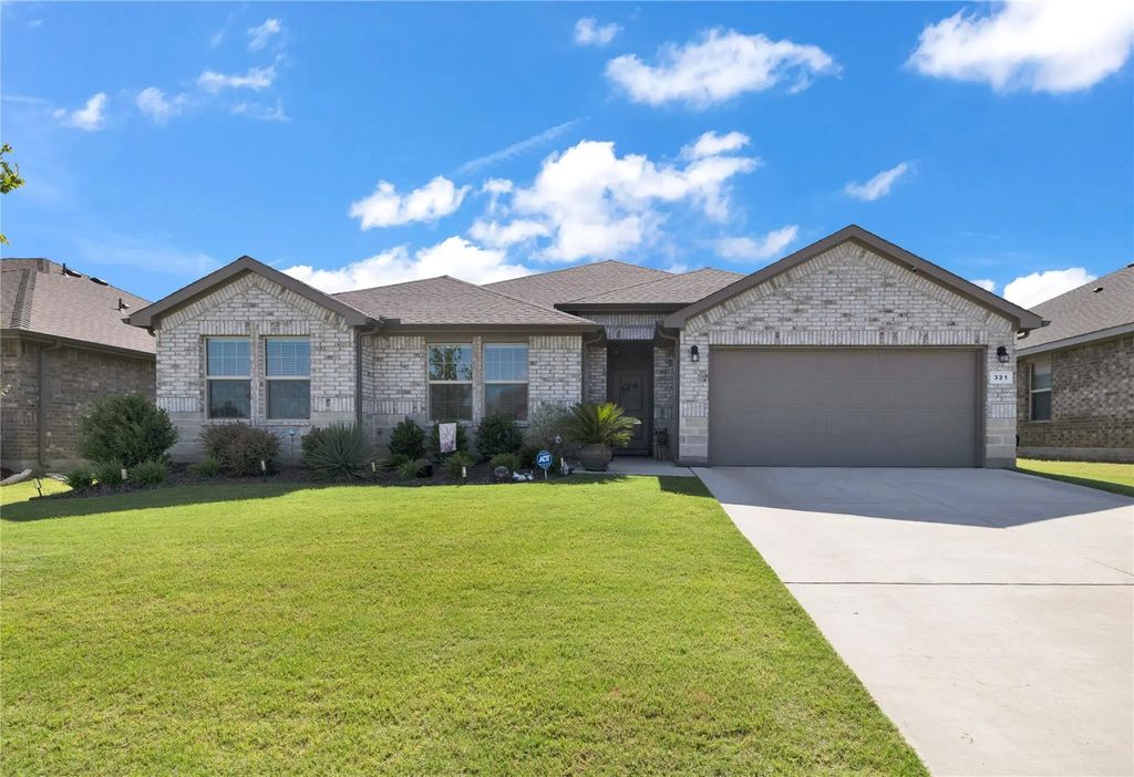 321 Valentine Court, Burleson