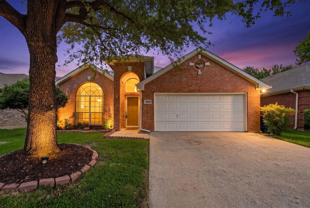 6916 Indiana Avenue, Fort Worth