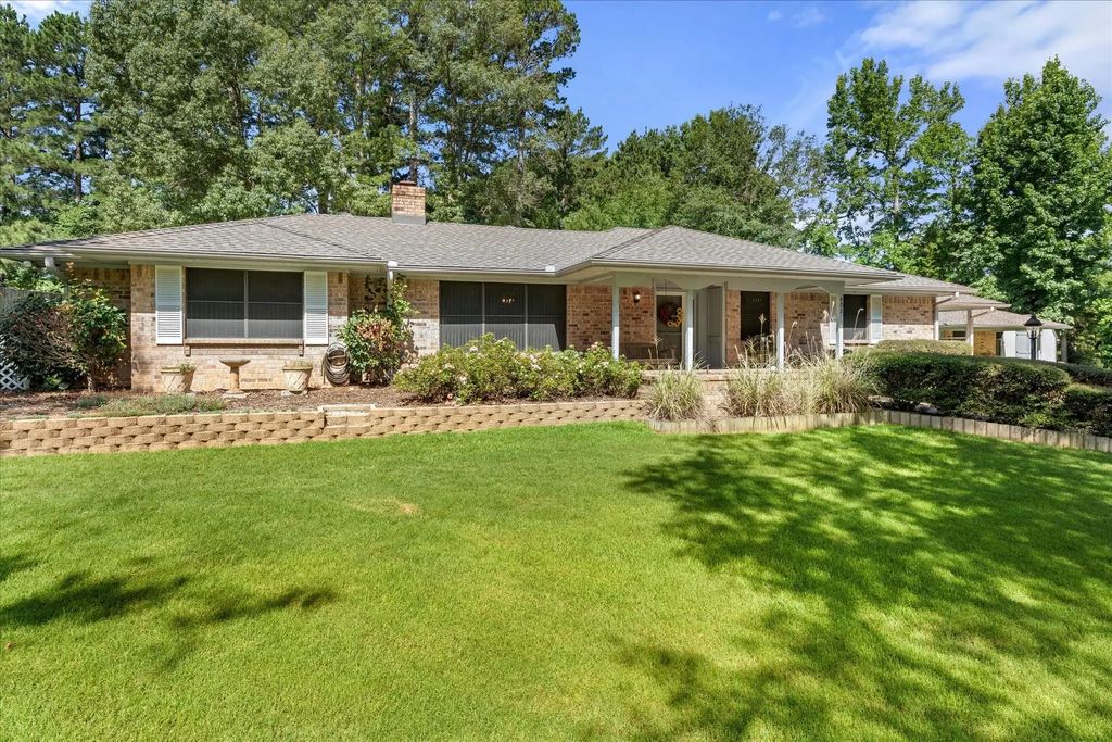 402 Shady Bend, Quitman