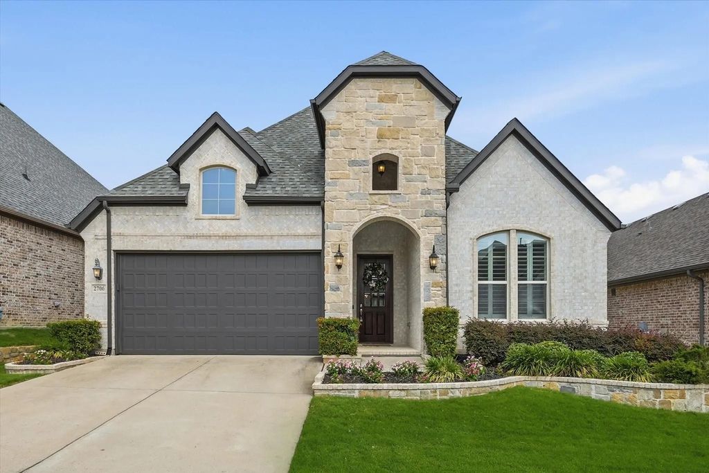 2706 Woodpoint Road, Lewisville
