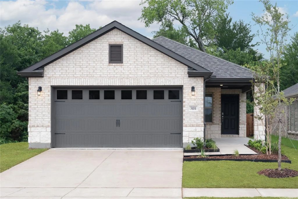 3404 Cloyce Box Drive, Anna
