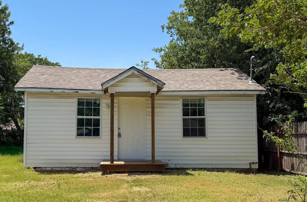 1104 N Mill Street, Bowie