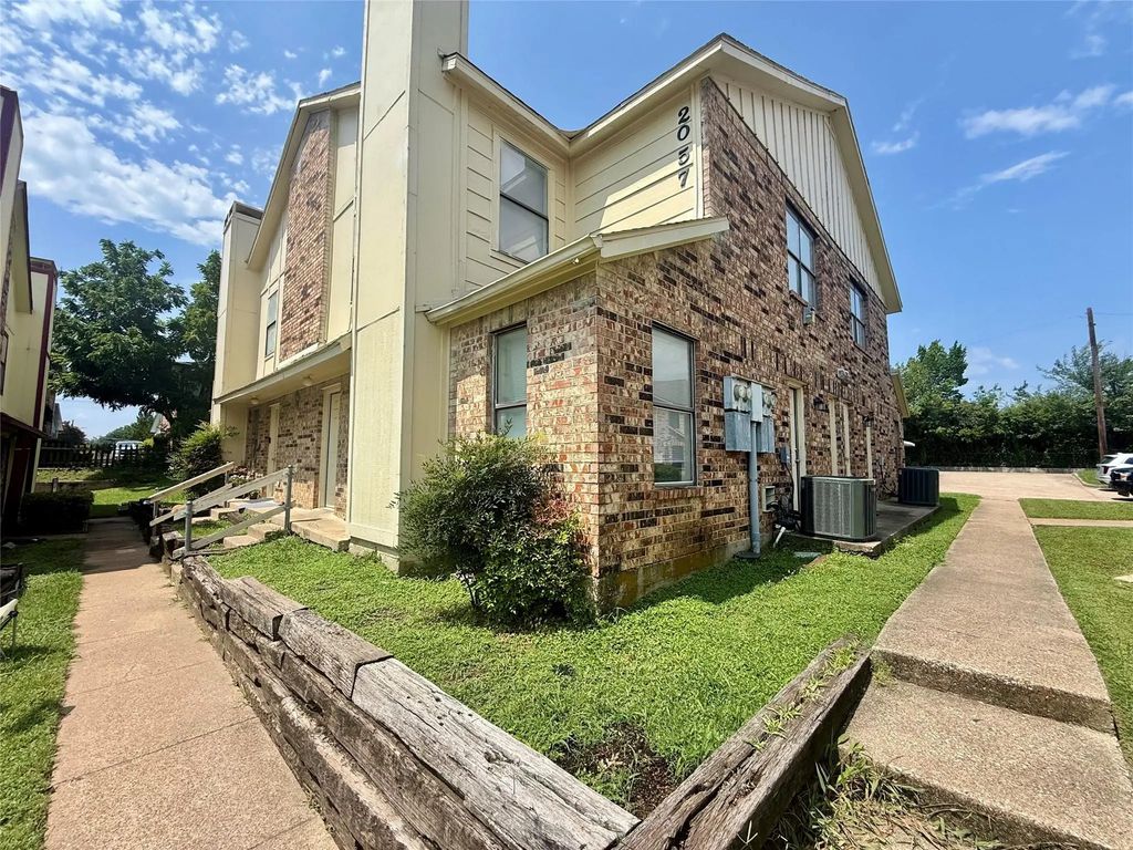 2057 W Walnut Street A, Garland