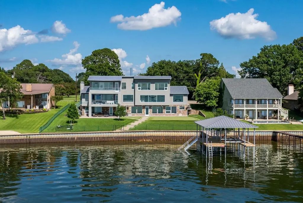 123 Shoreline Drive, Star Harbor