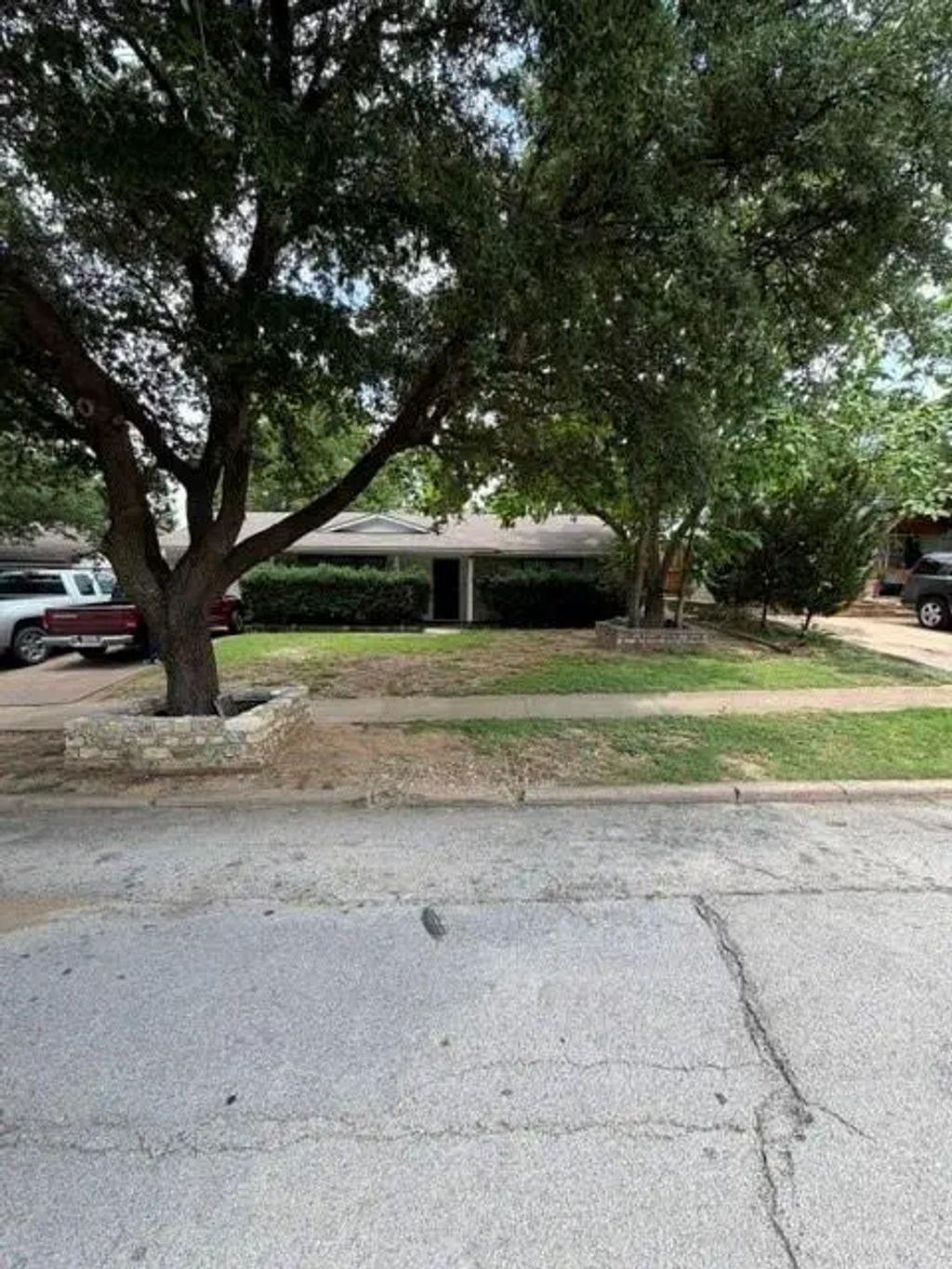 430 W Phillips Court, Grand Prairie