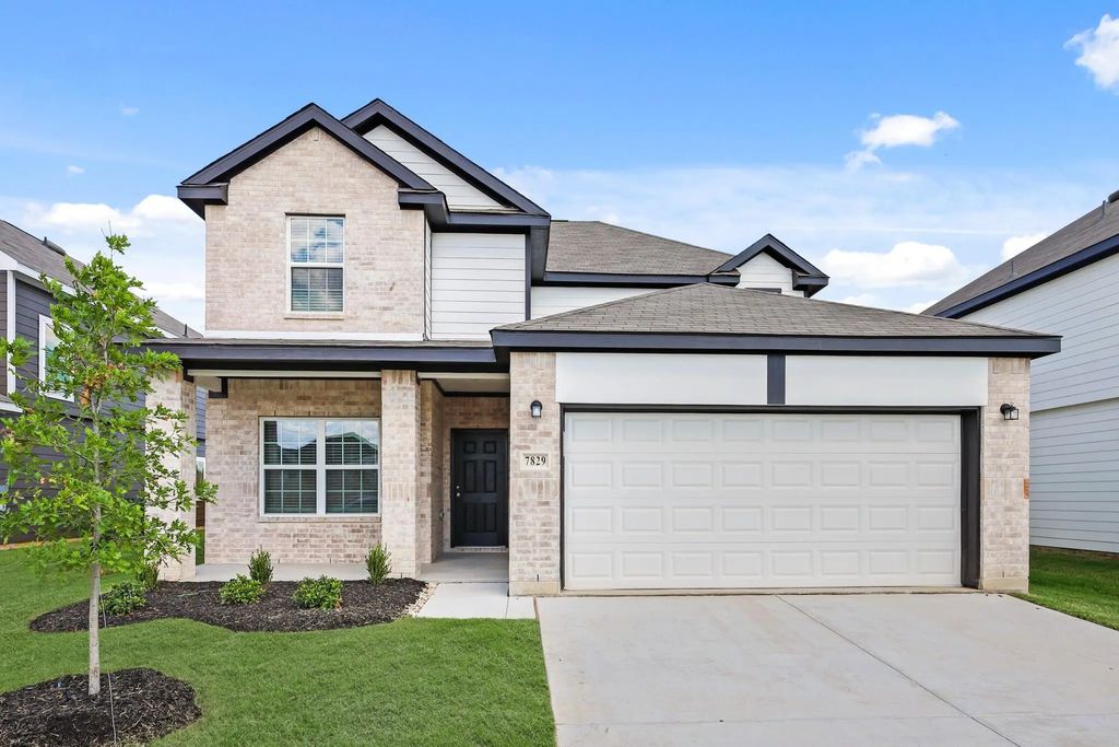 7829 White Spruce Lane, Fort Worth