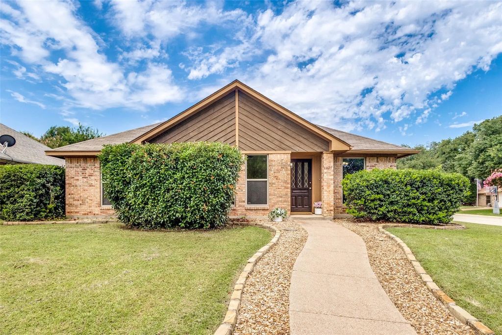 1425 Misty Hollow Street, Denton