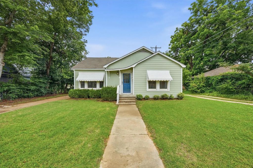 408 S Tone Avenue, Denison