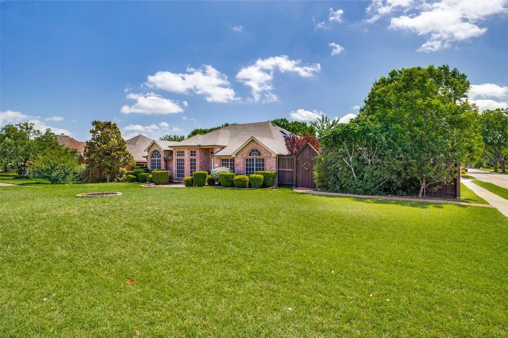 2100 Los Rios Boulevard, Plano