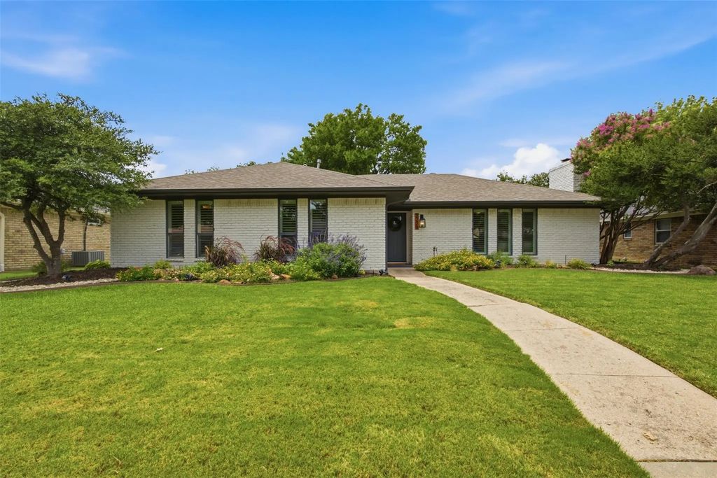 2209 Glen Forest Lane, Plano