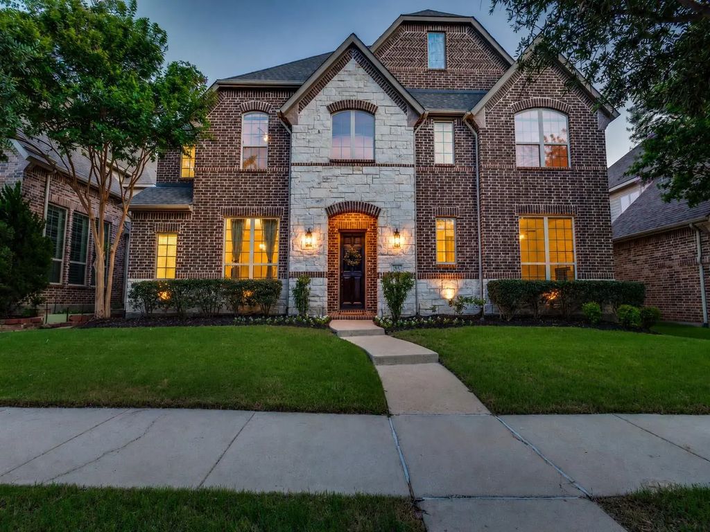 2812 Damsel Bella Boulevard, Lewisville