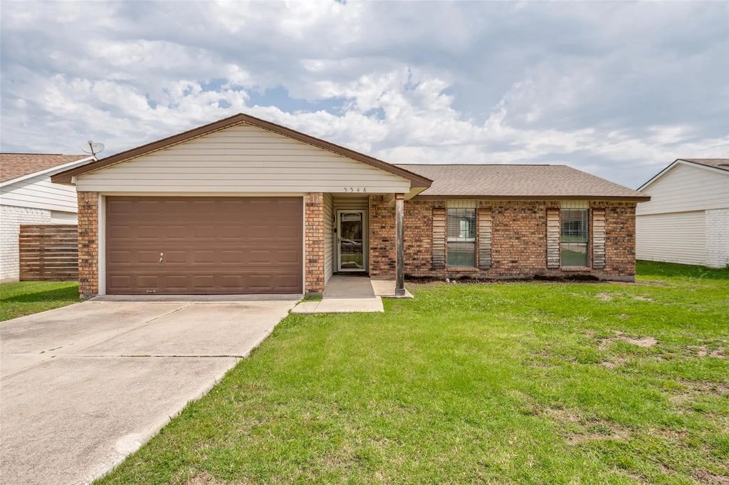 5548 Russell Drive, The Colony