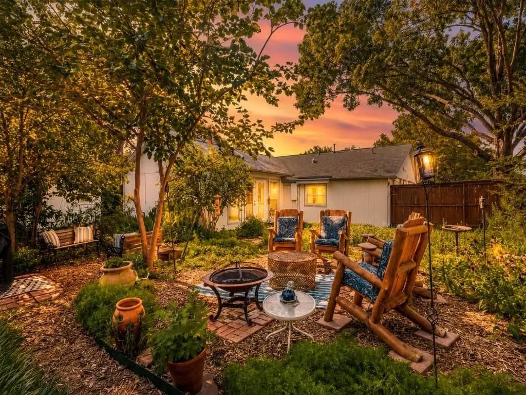 3032 Hollandale Lane, Farmers Branch