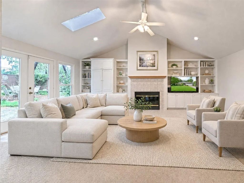 3032 Hollandale Lane, Farmers Branch