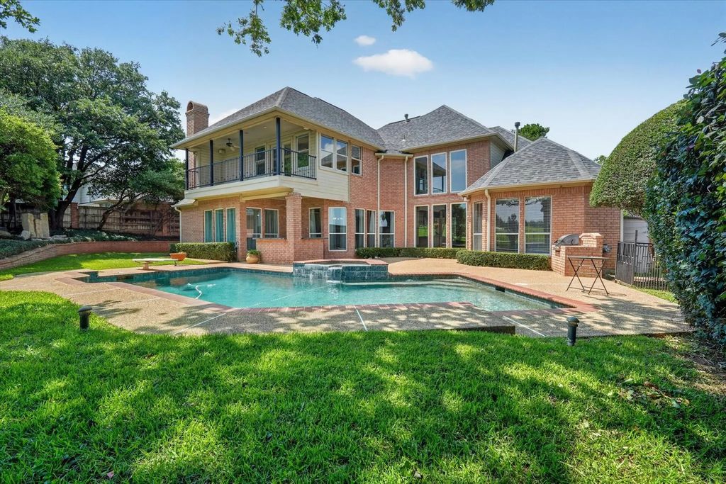 702 Buttermilk Drive, Arlington