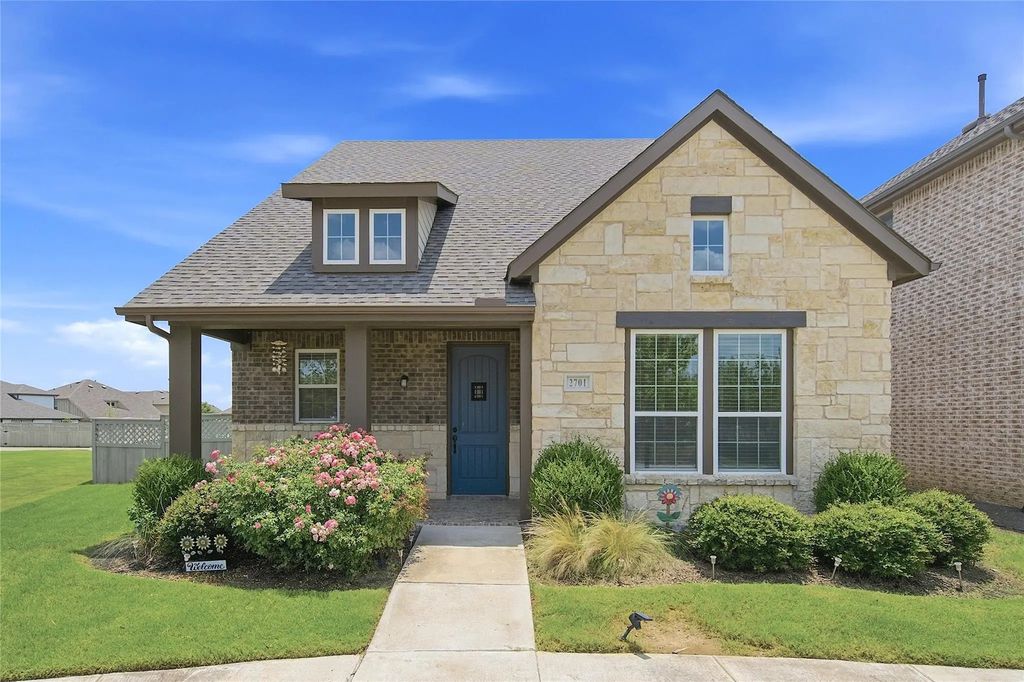 2701 S Market Square, Northlake