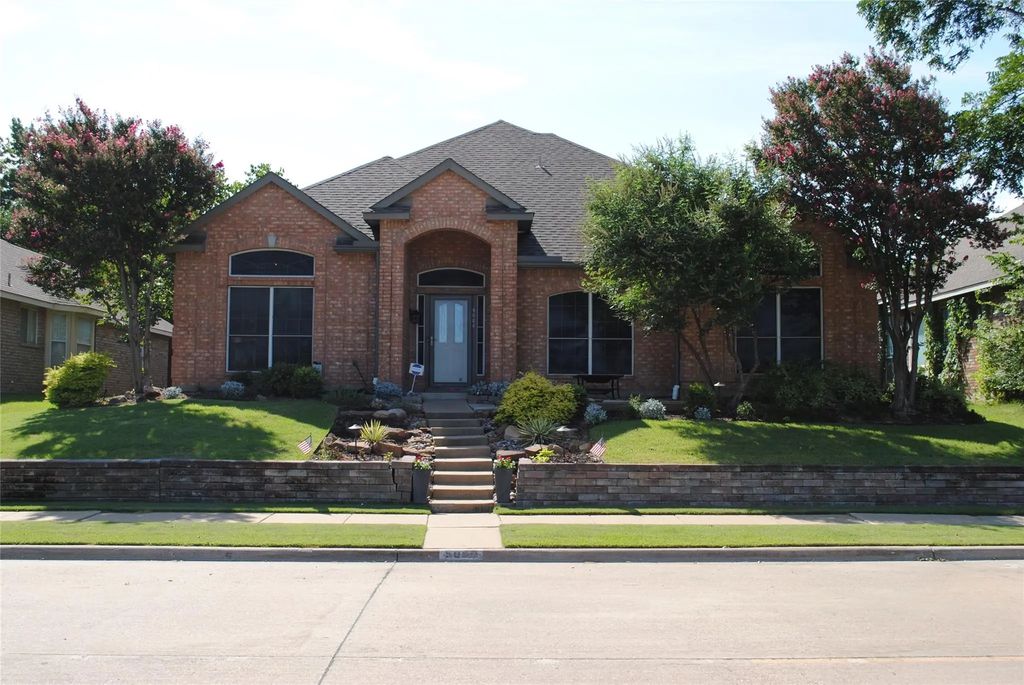 5080 Lakeshore Boulevard, The Colony