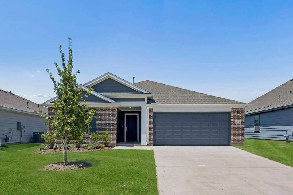 2519 Canadian Way, Crandall