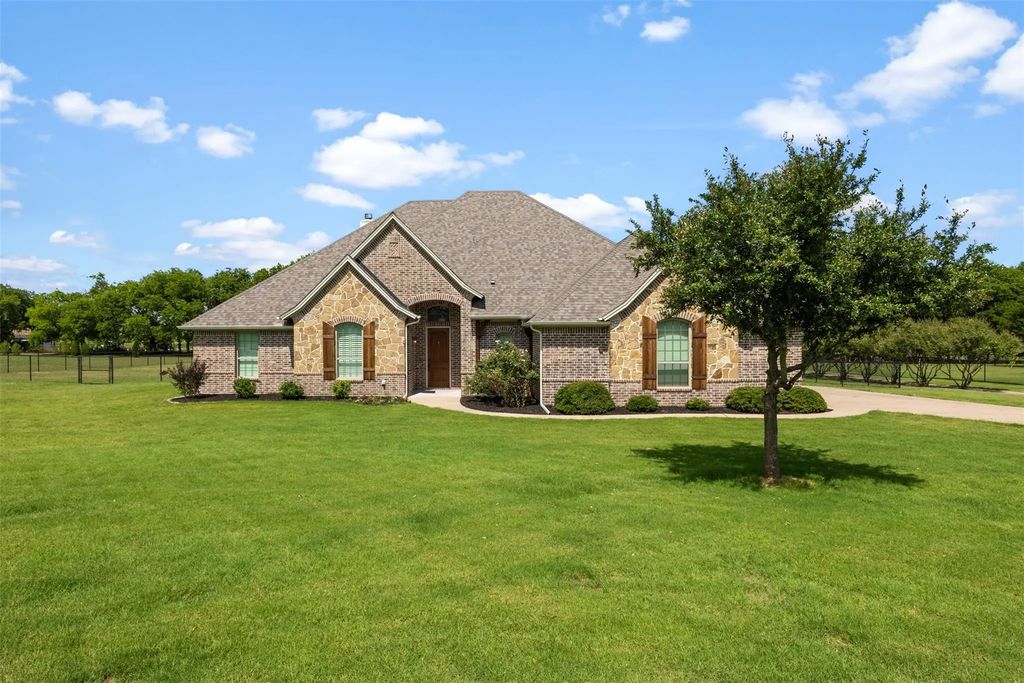 115 Taylor Ridge Drive, Waxahachie