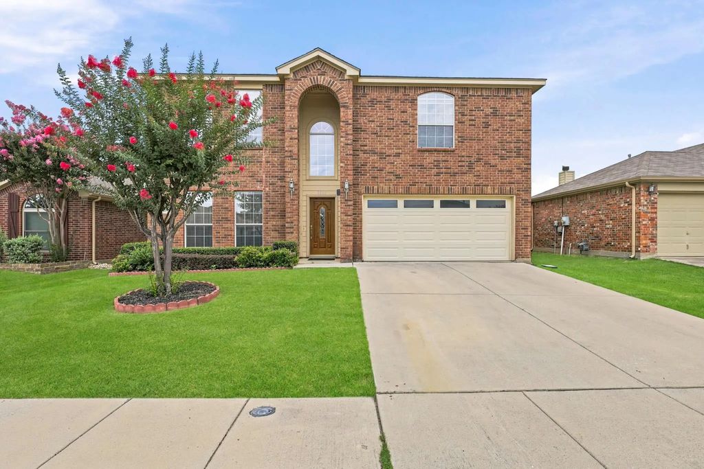 1313 Round Pen Run, Fort Worth
