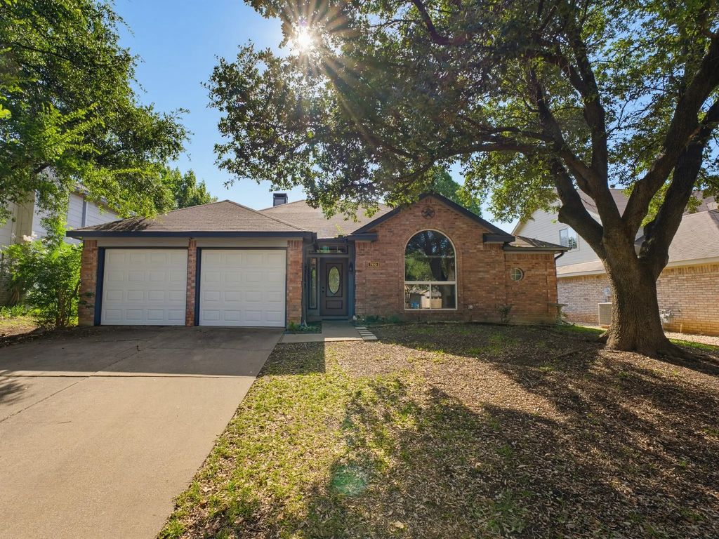 7512 Lake Arrowhead Drive, Fort Worth