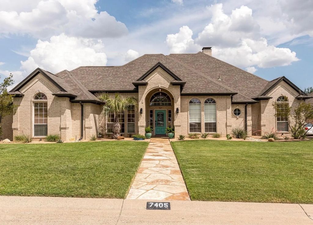 7405 Royal Troon Drive, Fort Worth