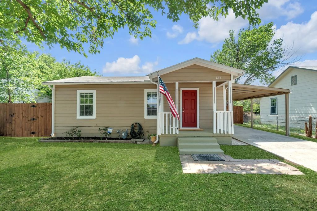 823 Ronald Street, White Settlement