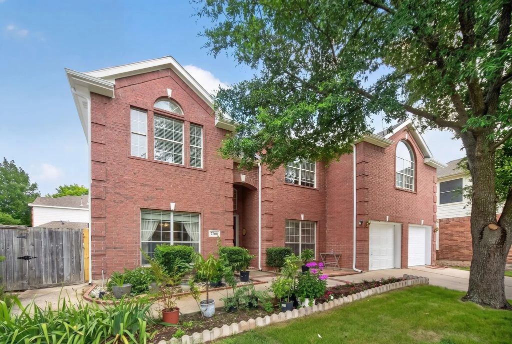 7708 Buccaneer Circle, Arlington