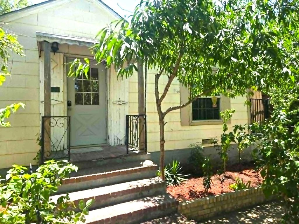 3528 Panola Avenue, Fort Worth