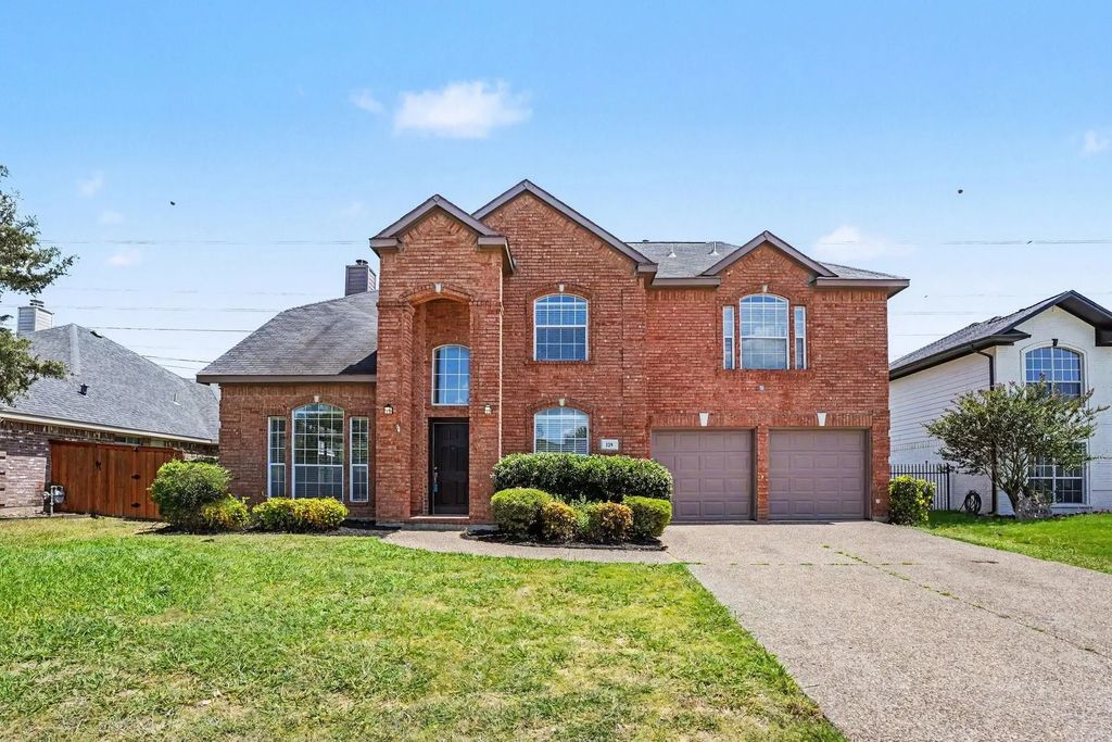 129 Hanover Street, Grand Prairie