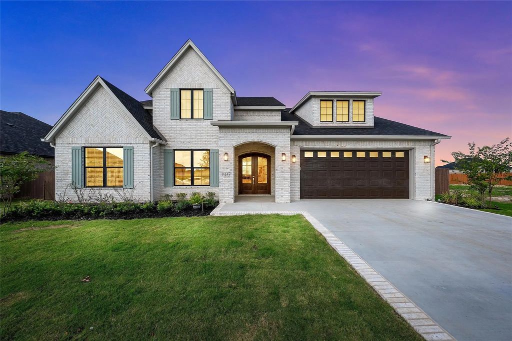 1317 Tahonta Drive, Hewitt