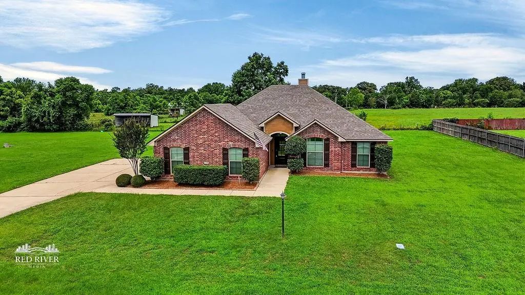 158 Lakeside Drive, Gloster