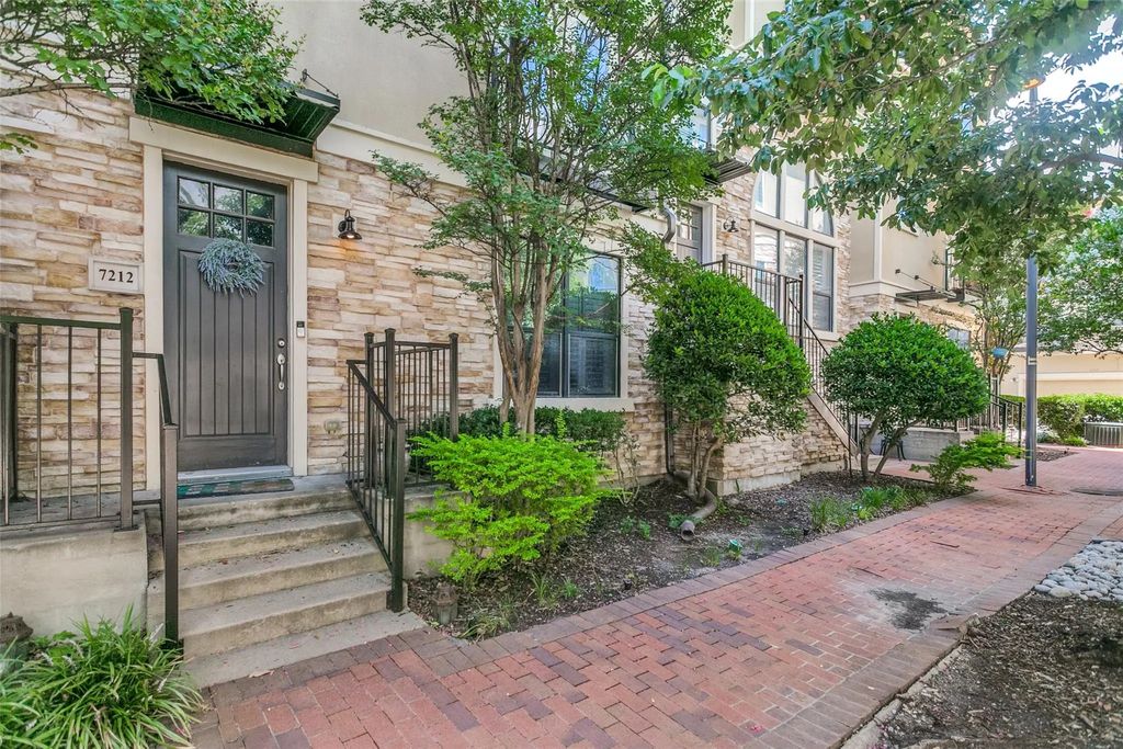 7212 Scotland Court, Plano