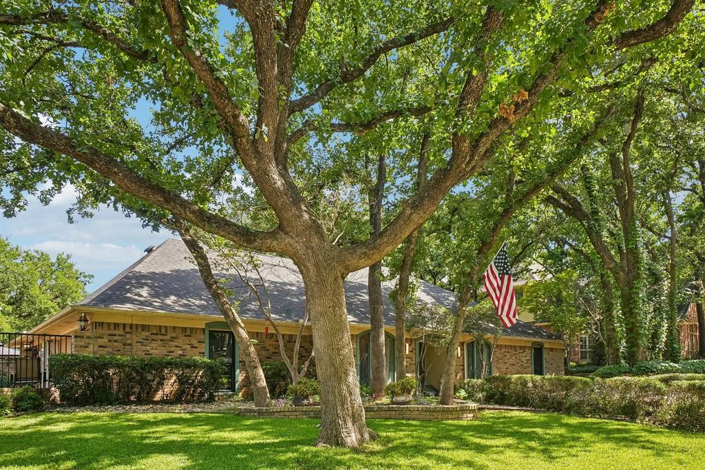 6102 Waterview Drive, Arlington