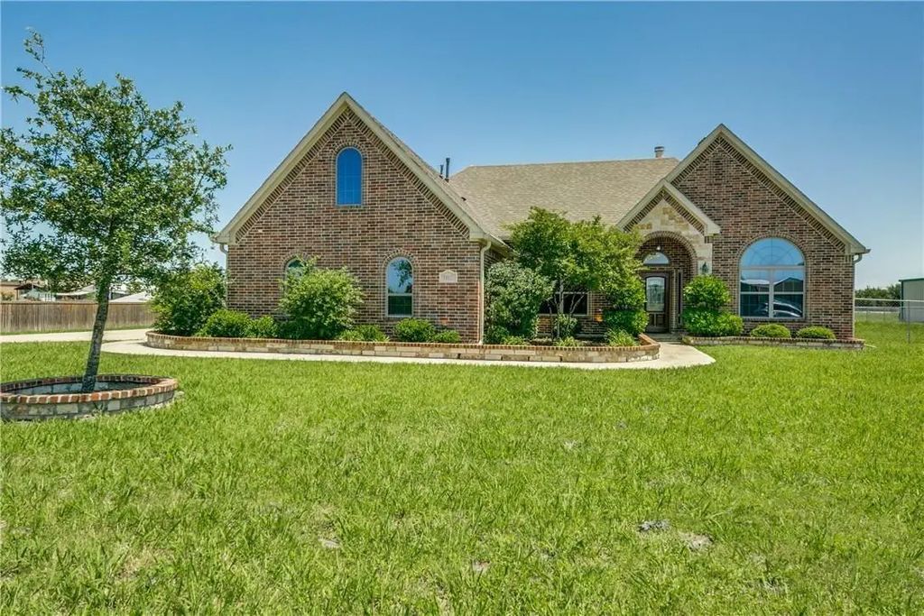 11027 Richard Circle, Forney