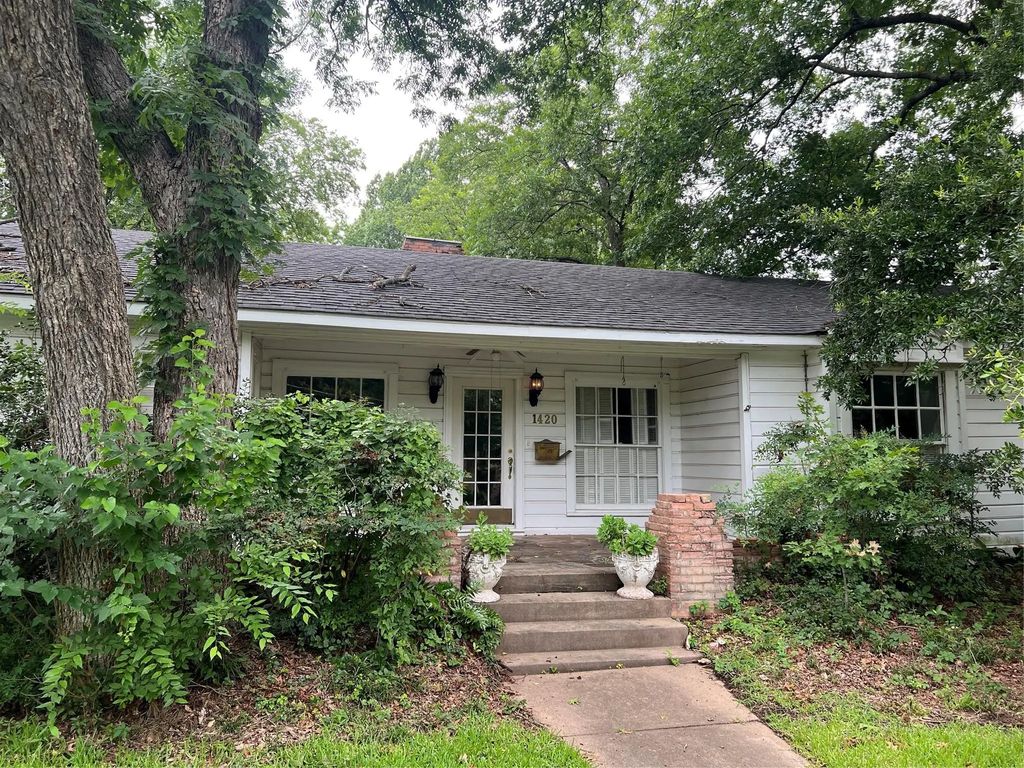 1420 N Shannon Street, Sherman